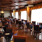 卡拉维拉斯酒店 酒店 马达莱纳