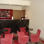 卡拉维拉斯酒店 4* 马达莱纳