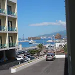 卡拉维拉斯酒店 4*