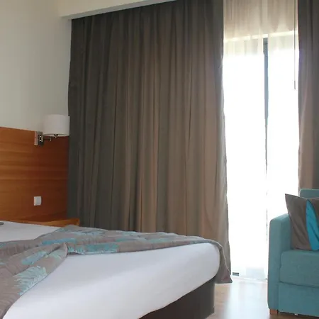 Hotel Caravelas Madalena (Azores)
