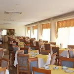 מלון Caravelas מדלנה