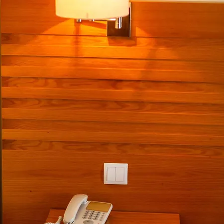 Caravelas Hotell Madalena (Azores)