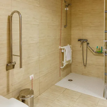 Caravelas 4* Madalena (Azores)