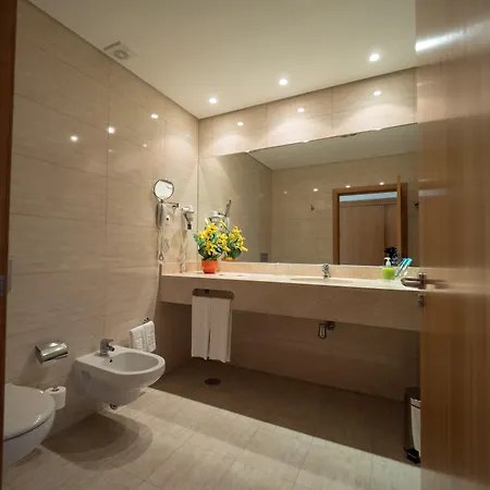 Hotel Caravelas Madalena (Azores)