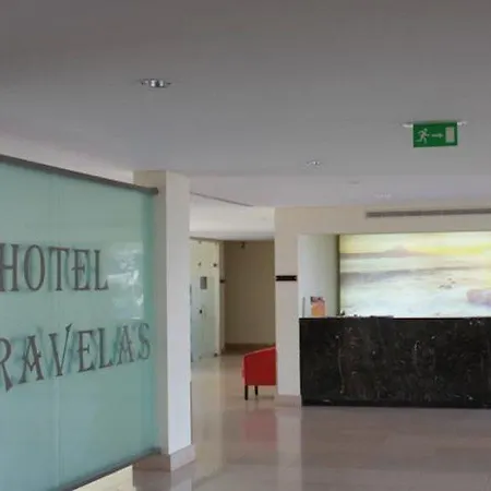 Hotel Caravelas 4*