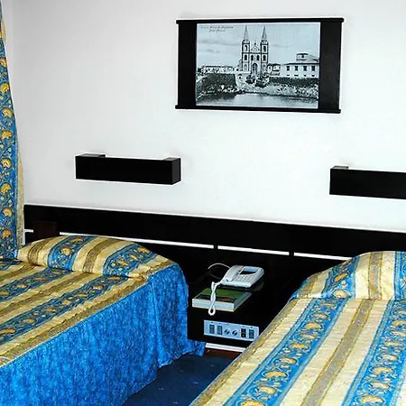 Hotel Caravelas 4*
