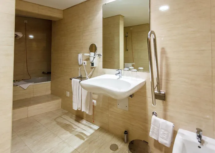 Caravelas 4* Madalena (Azores)